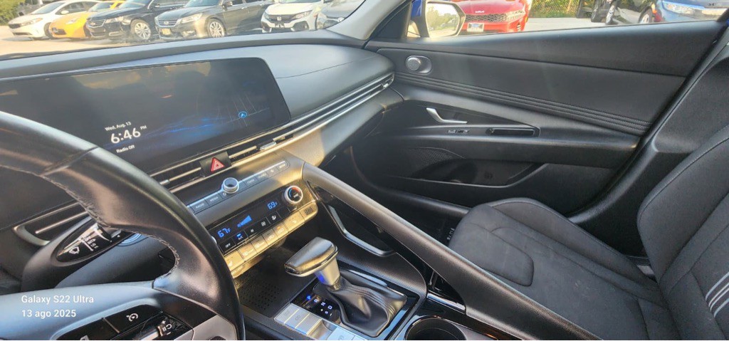 2023 Hyundai Elantra Image 21