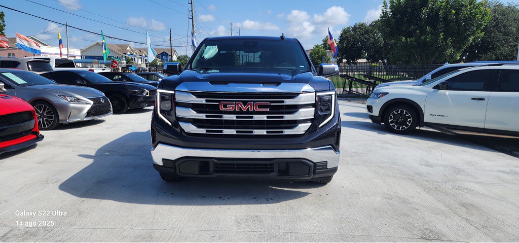 2024 GMC Sierra 1500 Image 2