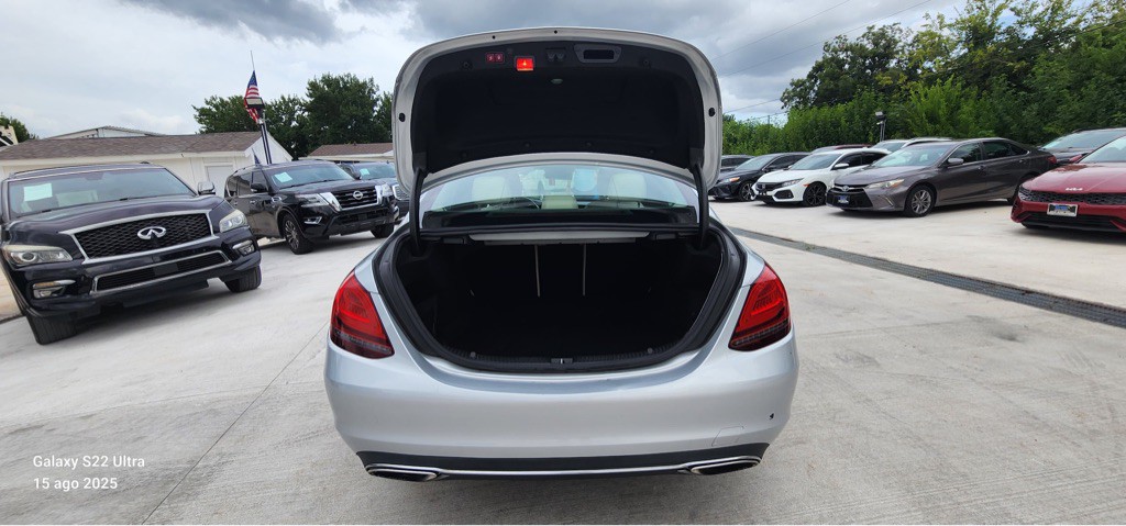 2019 Mercedes-Benz C-Class Image 9