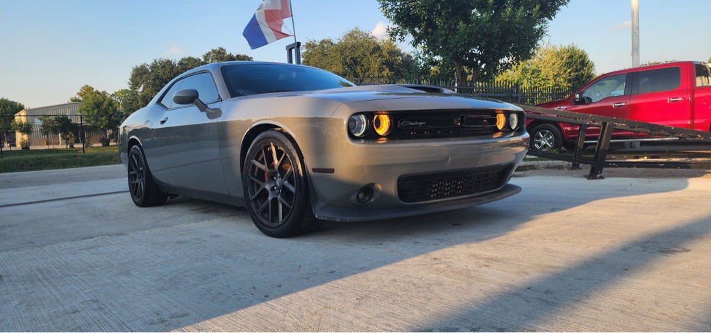 2019 Dodge Challenger Image 3