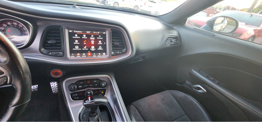 2019 Dodge Challenger Image 18