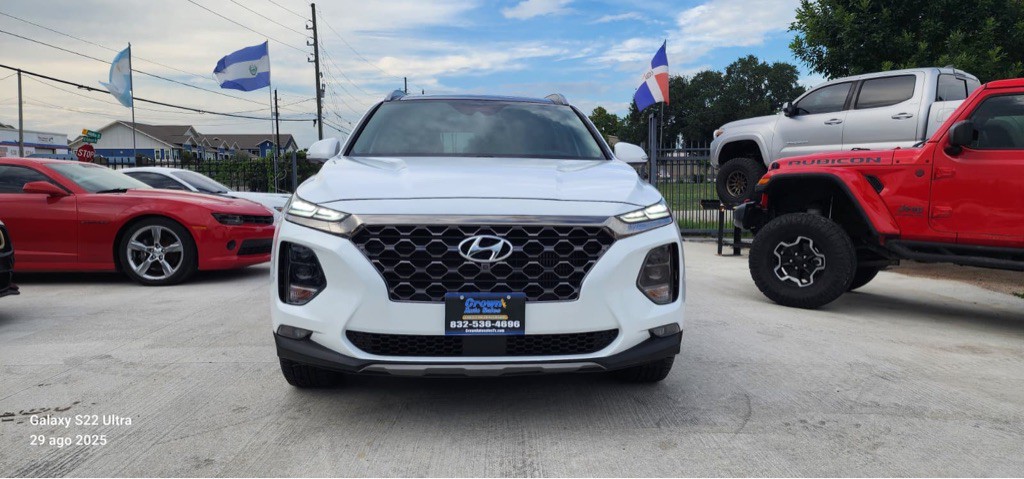 2020 Hyundai Santa Fe Image 2