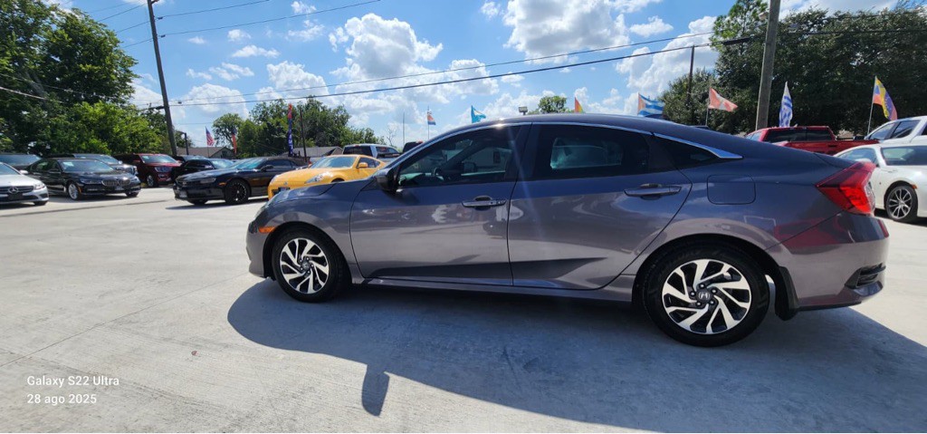 2018 Honda Civic Image 9