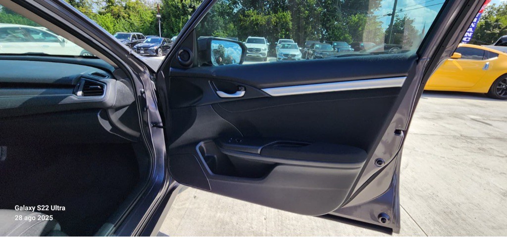2018 Honda Civic Image 11