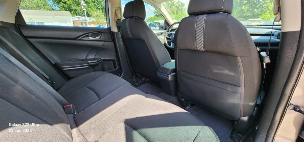 2018 Honda Civic Image 12