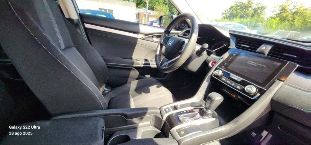2018 Honda Civic Image 14