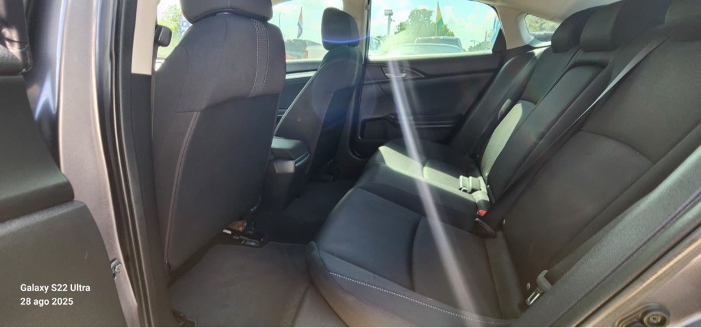 2018 Honda Civic Image 21