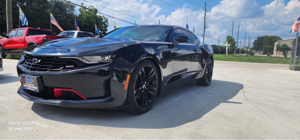 2022 Chevrolet Camaro Image 1