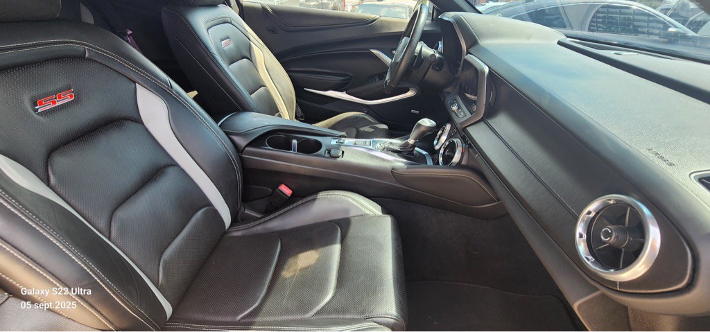 2019 Chevrolet Camaro Image 13