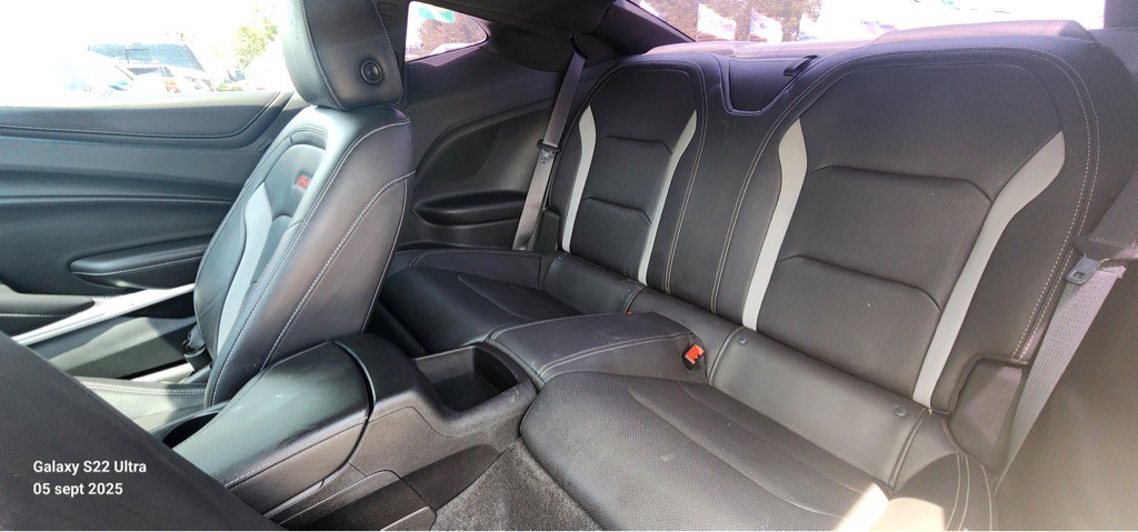 2019 Chevrolet Camaro Image 18