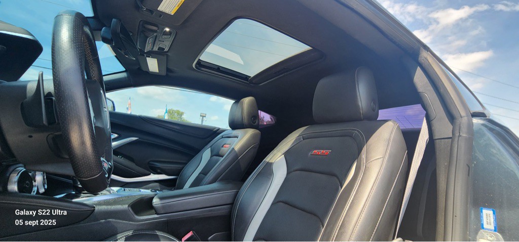 2019 Chevrolet Camaro Image 19