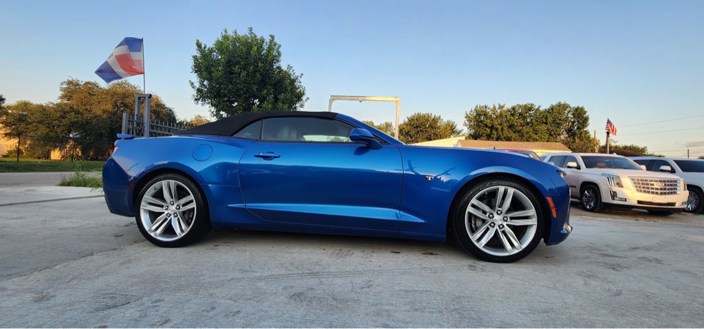 2017 Chevrolet Camaro Image 4