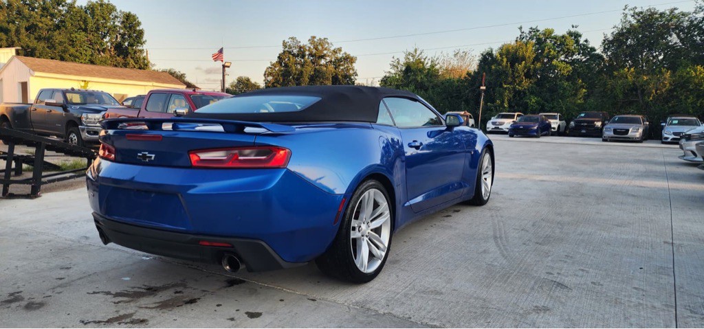 2017 Chevrolet Camaro Image 9
