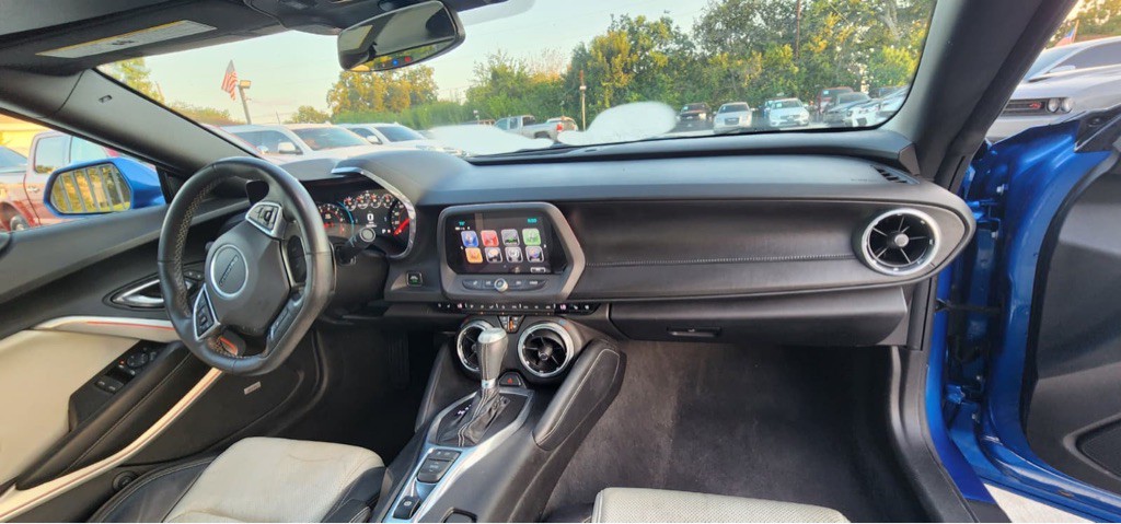 2017 Chevrolet Camaro Image 15