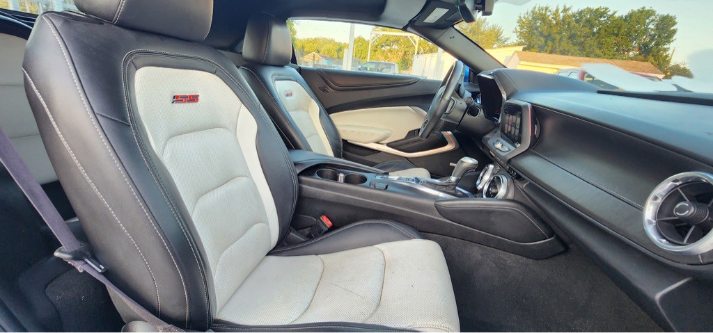 2017 Chevrolet Camaro Image 26