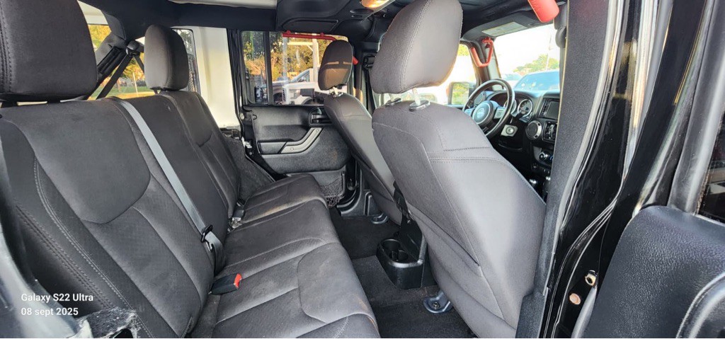 2016 Jeep Wrangler Unlimited Image 16