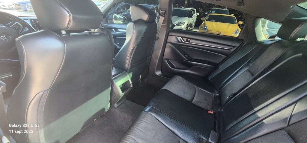 2018 Honda Accord Image 17