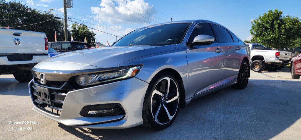 2018 Honda Accord Image 1