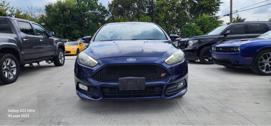 2017 Ford Focus Image 2