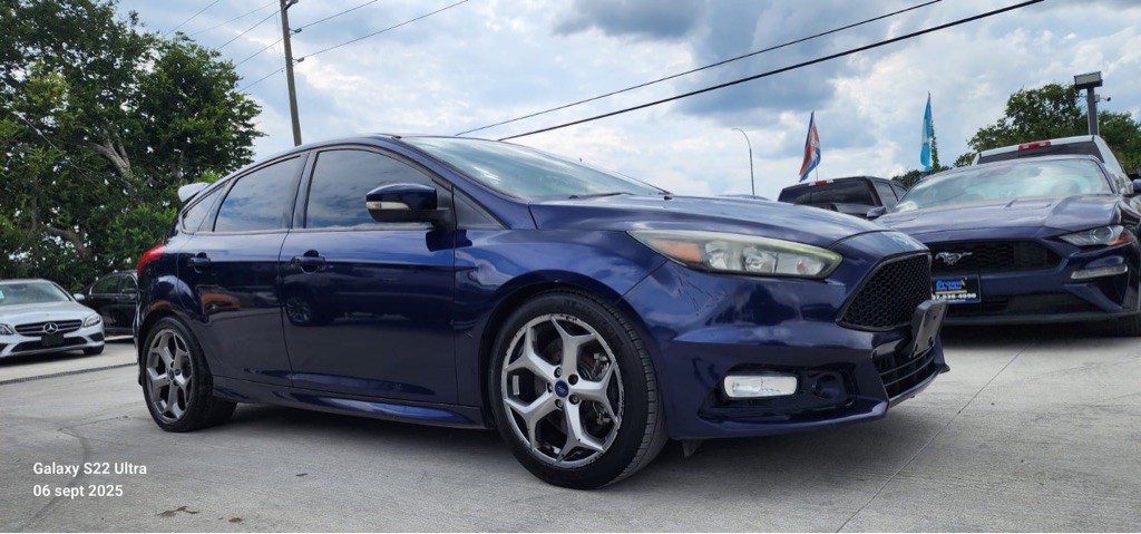 2017 Ford Focus Image 3