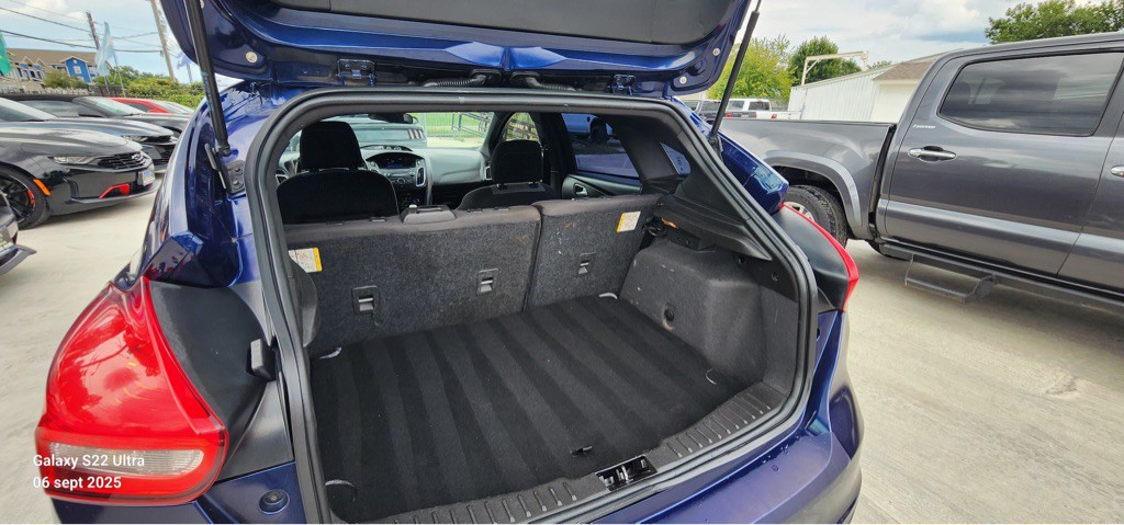 2017 Ford Focus Image 11