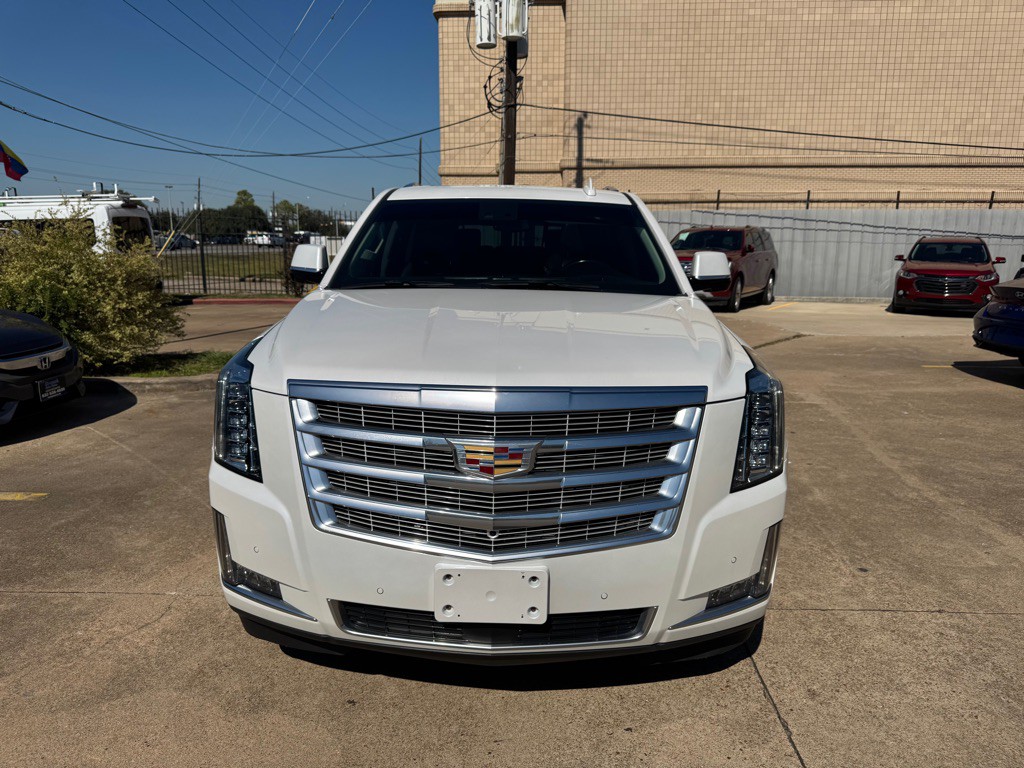2018 Cadillac Escalade Image 2
