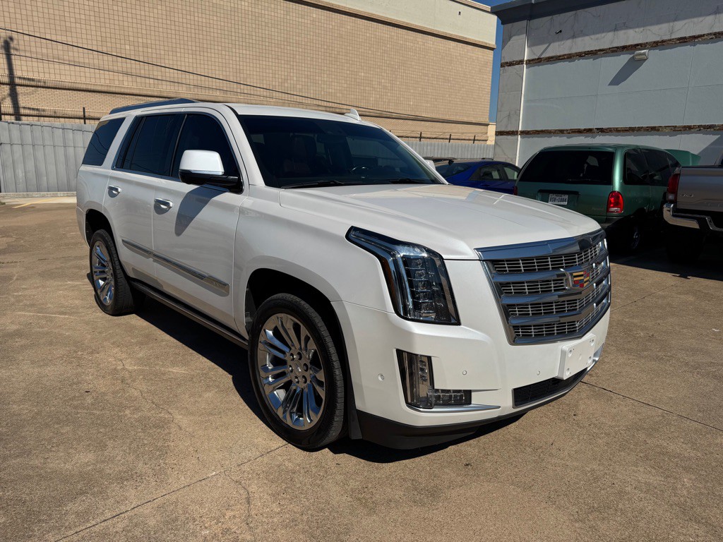 2018 Cadillac Escalade Image 3