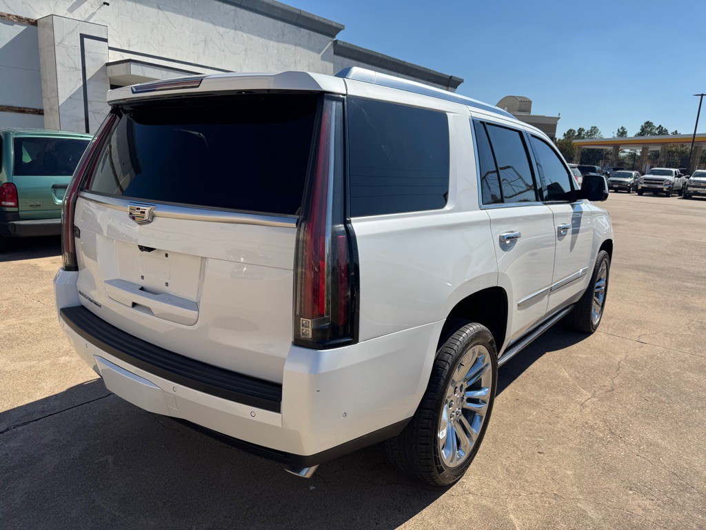 2018 Cadillac Escalade Image 8