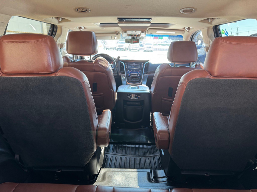2018 Cadillac Escalade Image 9