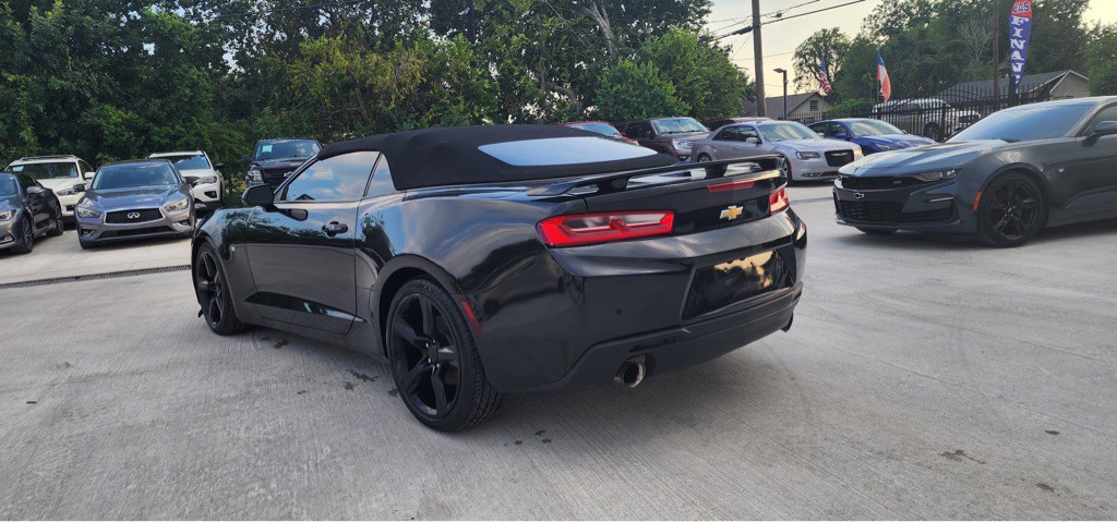 2017 Chevrolet Camaro Image 10