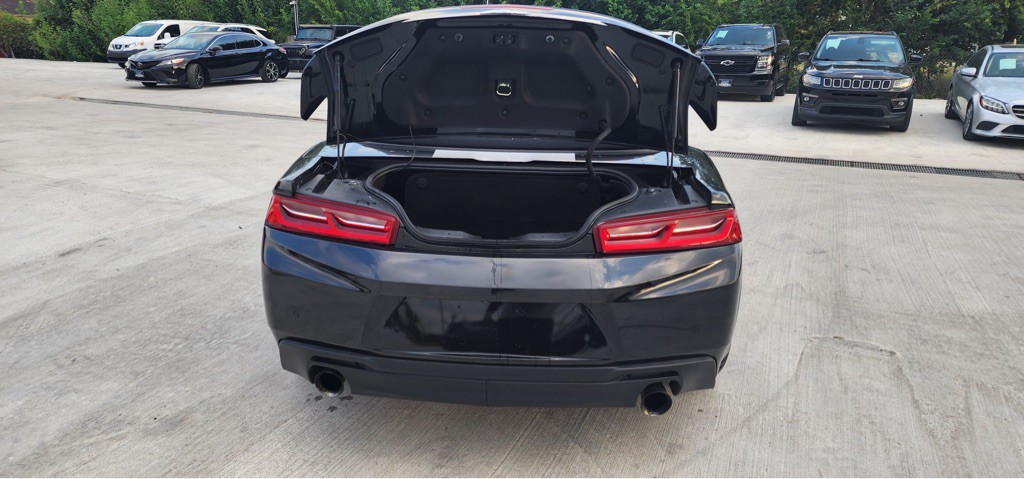 2017 Chevrolet Camaro Image 19