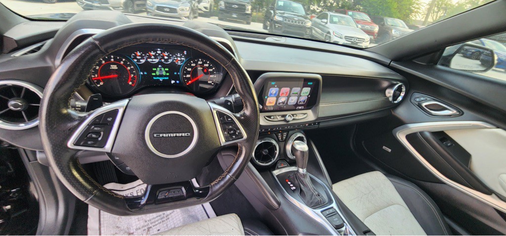 2017 Chevrolet Camaro Image 31