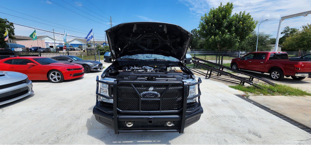 2021 Ford F-250 Image 2