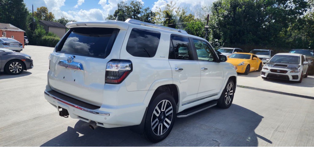 2019 Toyota 4Runner Image 6