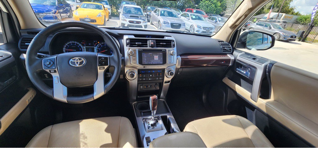 2019 Toyota 4Runner Image 34