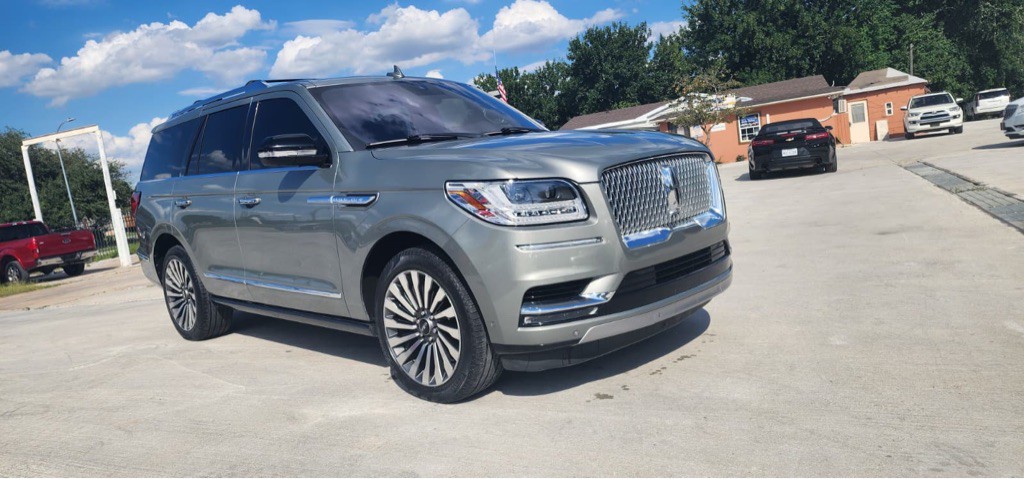 2019 Lincoln Navigator Image 1