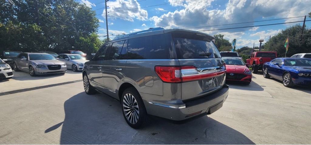 2019 Lincoln Navigator Image 4