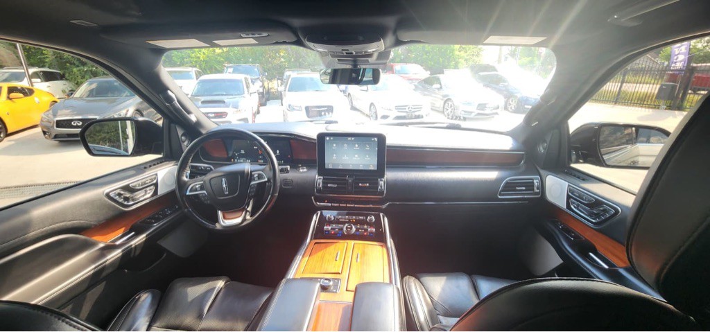 2019 Lincoln Navigator Image 11