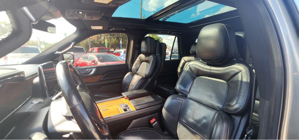 2019 Lincoln Navigator Image 23