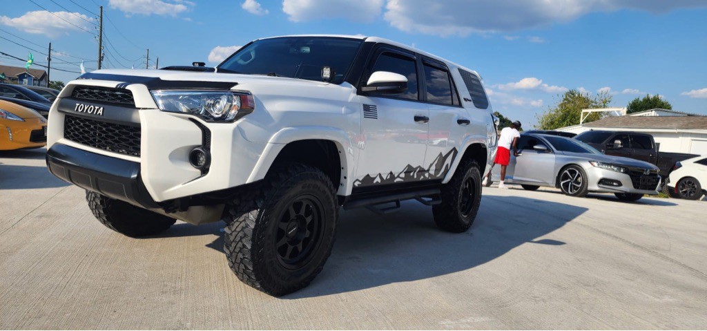 2019 Toyota 4Runner Image 1