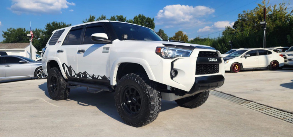 2019 Toyota 4Runner Image 3