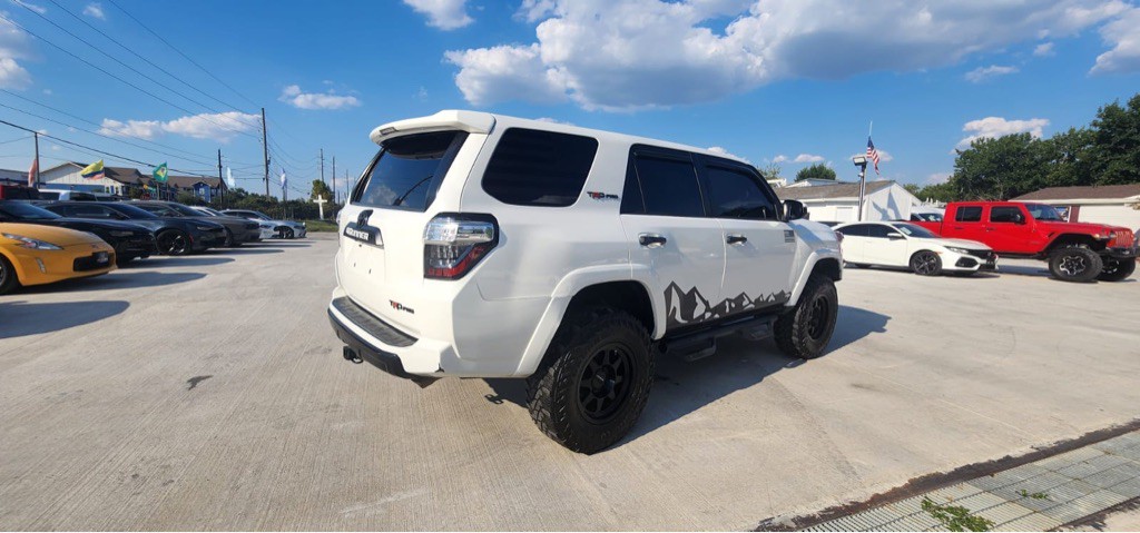 2019 Toyota 4Runner Image 6