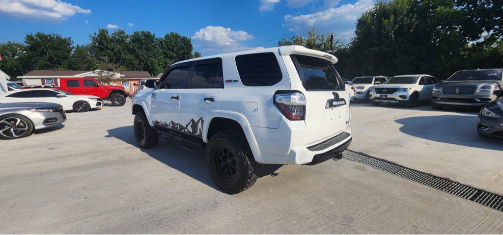 2019 Toyota 4Runner Image 8