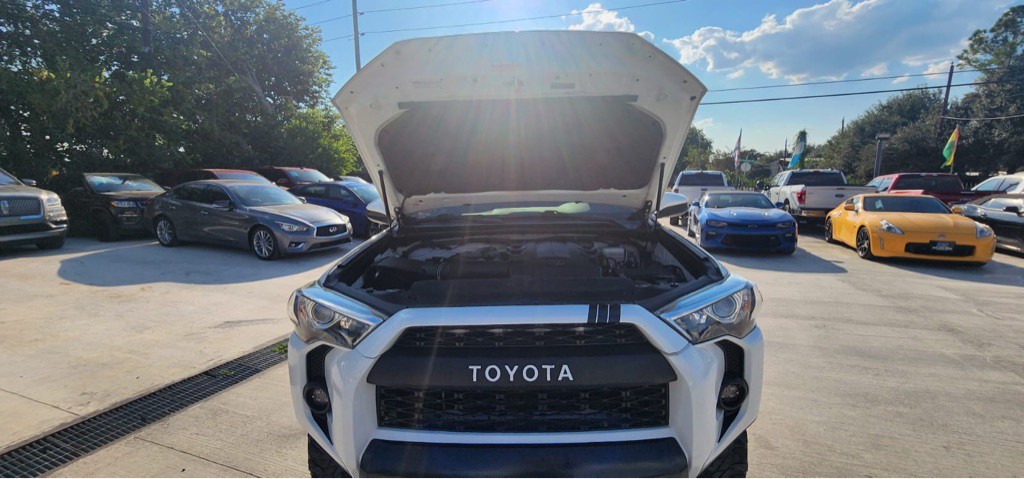 2019 Toyota 4Runner Image 26