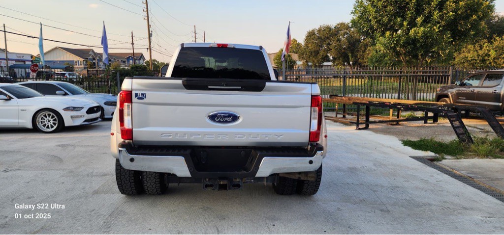 2017 Ford F-350 Image 7