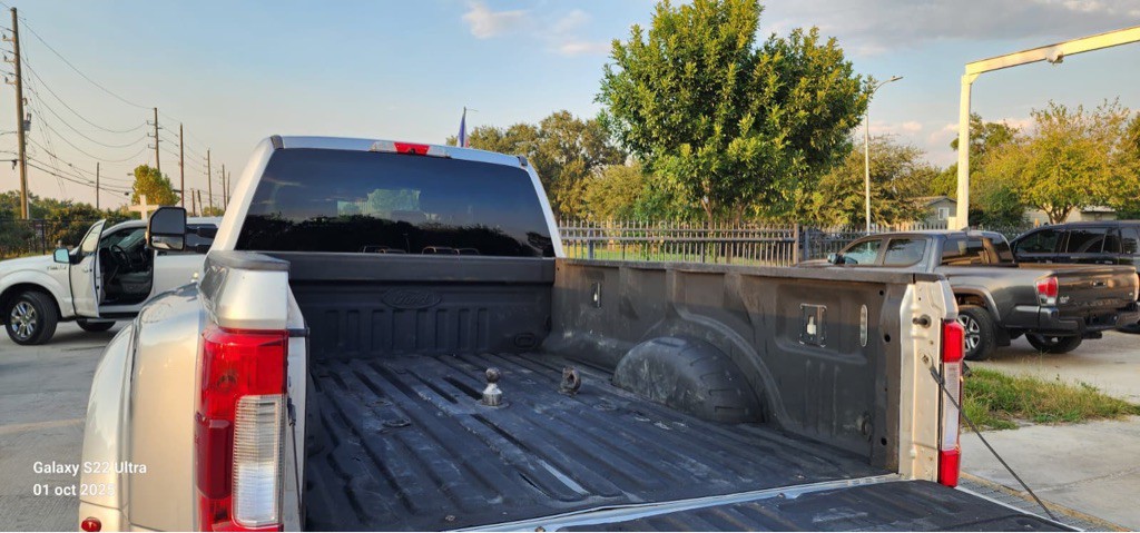 2017 Ford F-350 Image 8