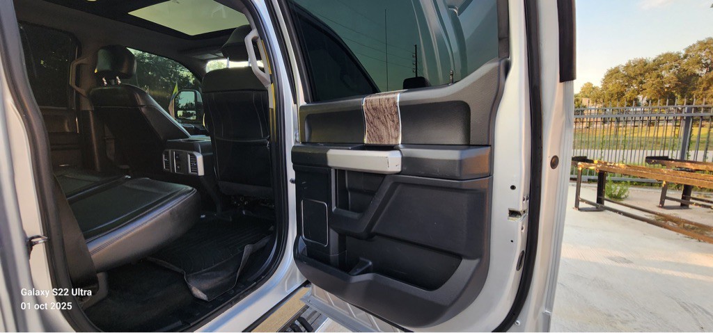 2017 Ford F-350 Image 20