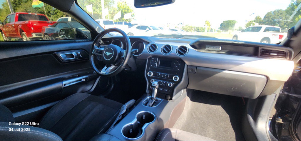 2019 Ford Mustang Image 14