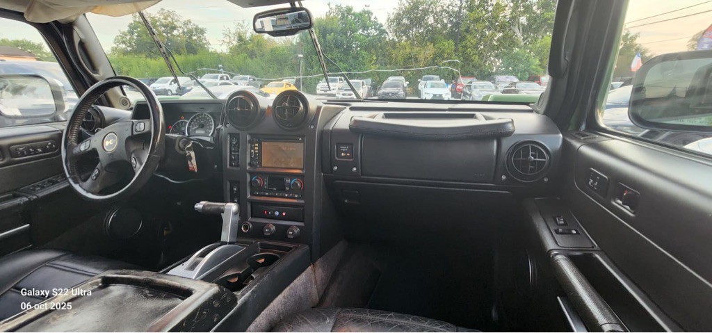 2005 HUMMER H2 Image 17