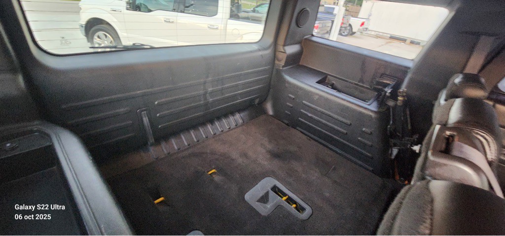 2005 HUMMER H2 Image 25
